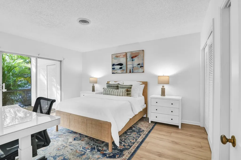 770 E Camino Boca Raton FL 33432