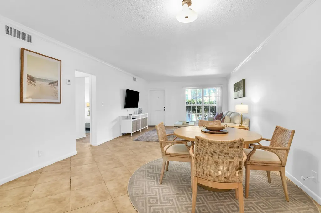770 E Camino Boca Raton FL 33432