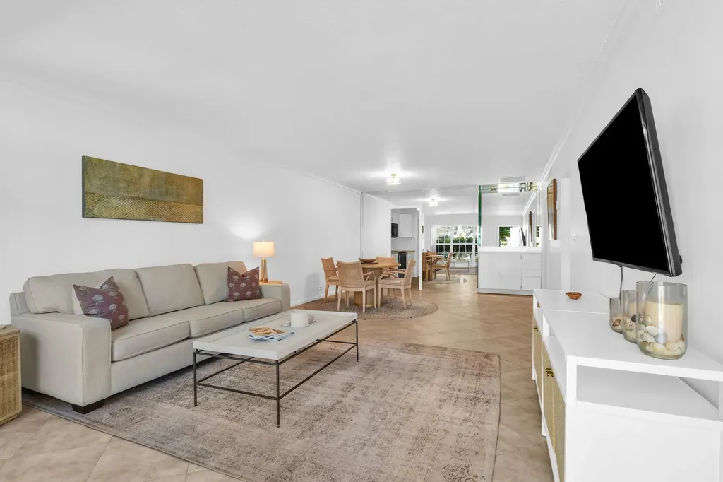 770 E Camino Boca Raton FL 33432