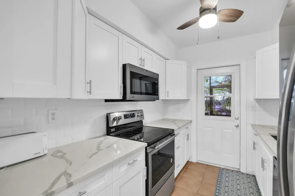770 E Camino Boca Raton FL 33432