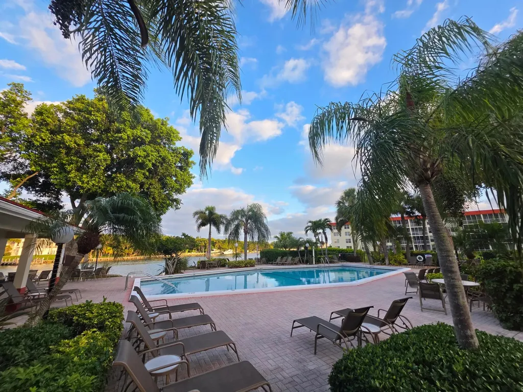 3100 NE 48th Court Lighthouse Point FL 33064