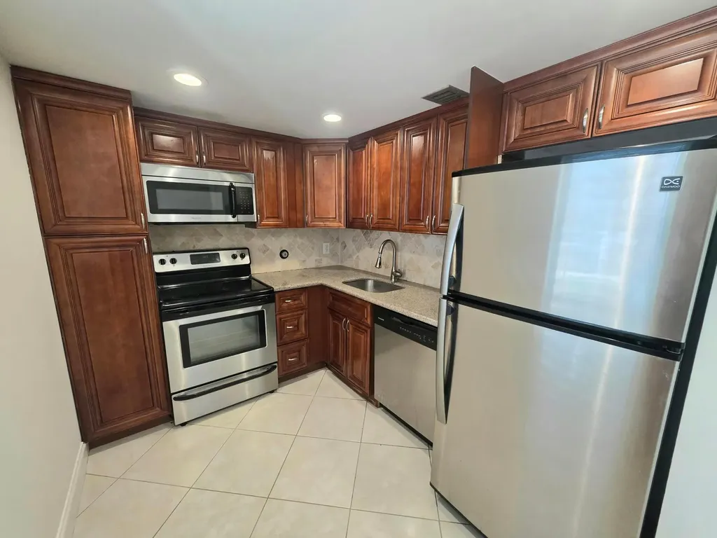 3100 NE 48th Court Lighthouse Point FL 33064