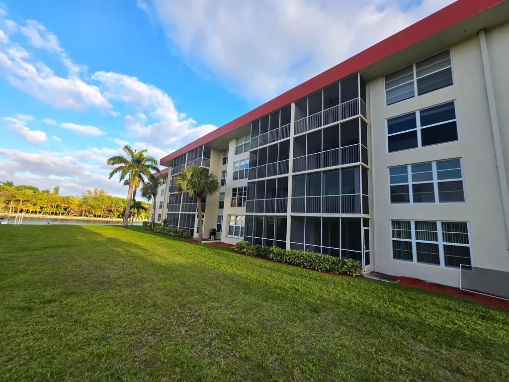 3100 NE 48th Court Lighthouse Point FL 33064