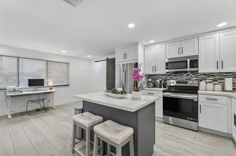 830 NE 59th Court Oakland Park FL 33334