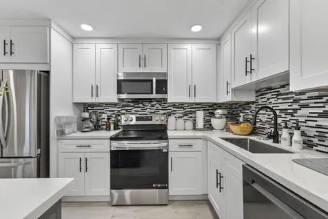 830 NE 59th Court Oakland Park FL 33334