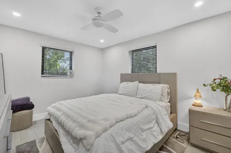 830 NE 59th Court Oakland Park FL 33334