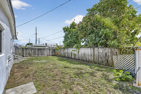 830 NE 59th Court Oakland Park FL 33334