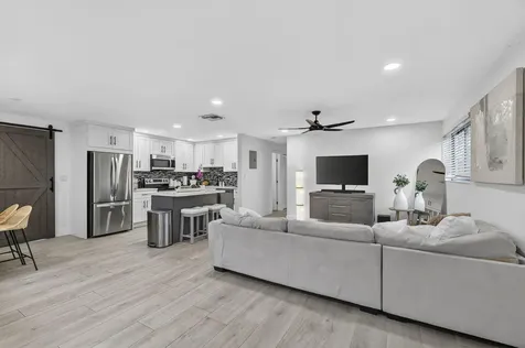 830 NE 59th Court Oakland Park FL 33334