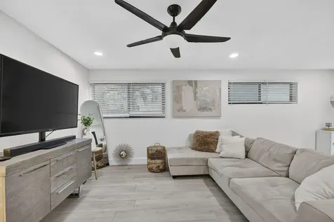 830 NE 59th Court Oakland Park FL 33334