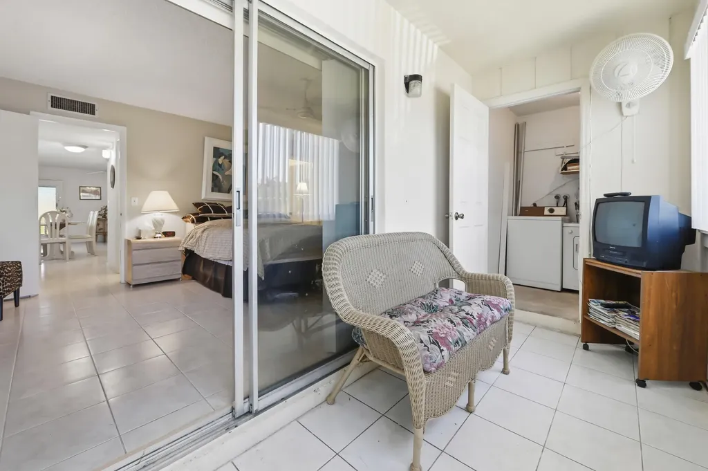 1 Burgundy Delray Beach FL 33484