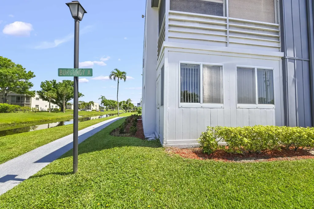 1 Burgundy Delray Beach FL 33484