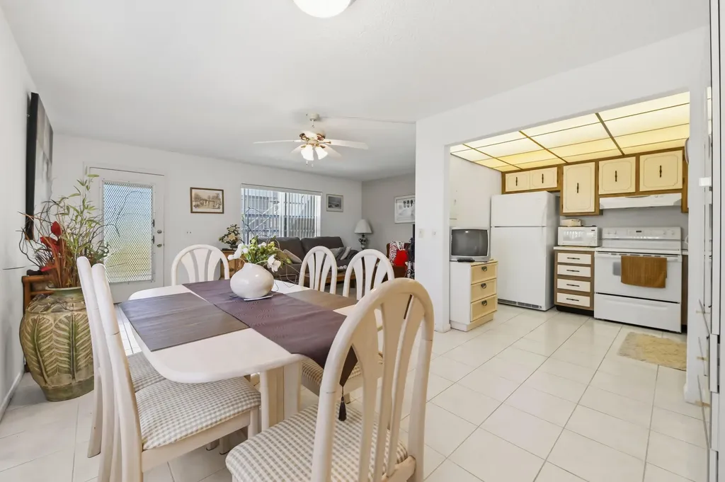 1 Burgundy Delray Beach FL 33484