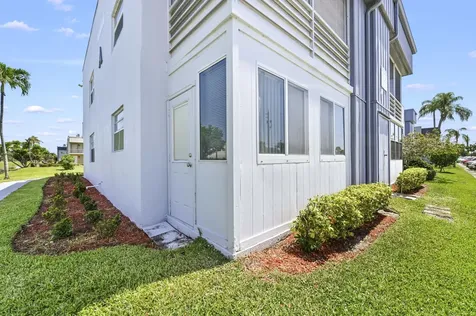1 Burgundy Delray Beach FL 33484
