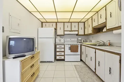 1 Burgundy Delray Beach FL 33484