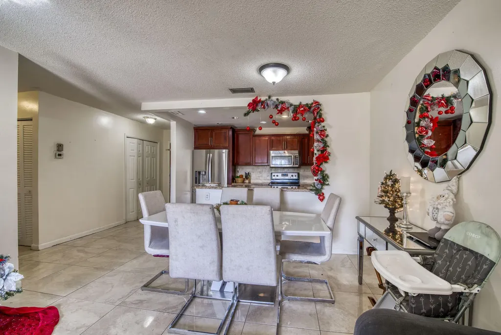 4125 NW 88th Avenue Coral Springs FL 33065