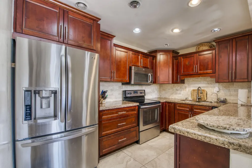 4125 NW 88th Avenue Coral Springs FL 33065