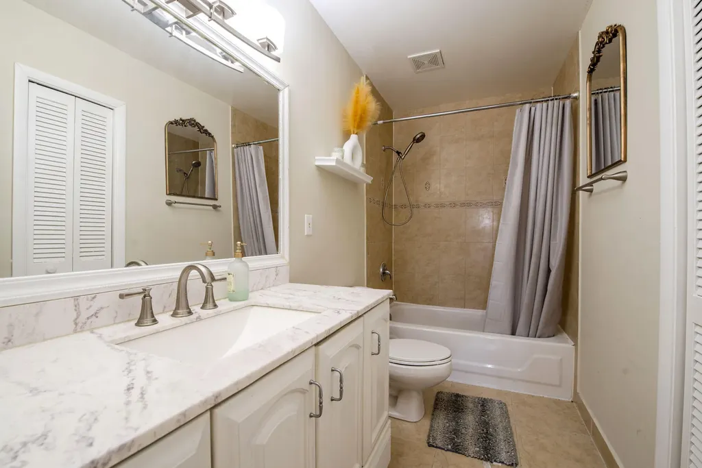 4125 NW 88th Avenue Coral Springs FL 33065