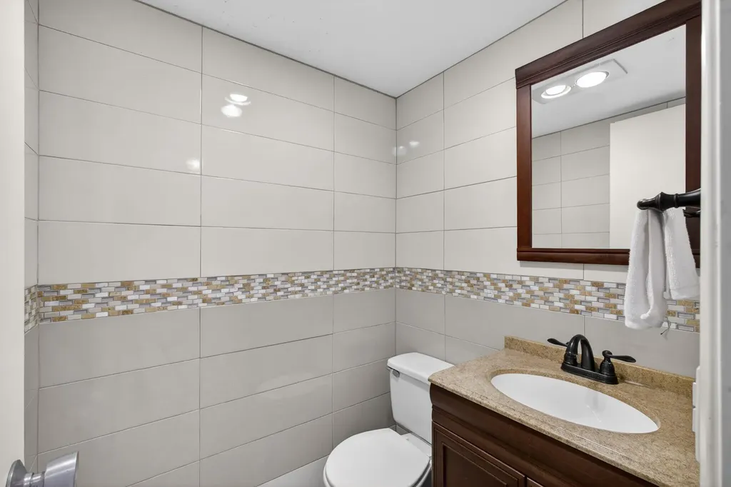 300 S Village Green Circle Circle S Palm Springs FL 33461