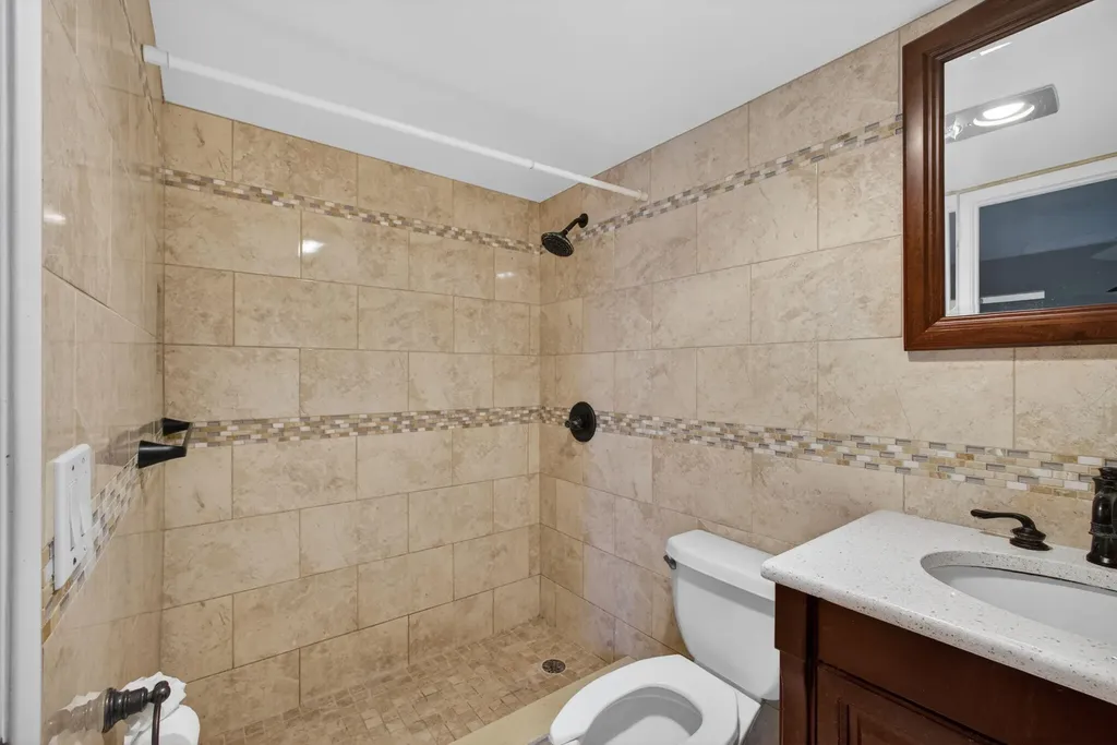 300 S Village Green Circle Circle S Palm Springs FL 33461