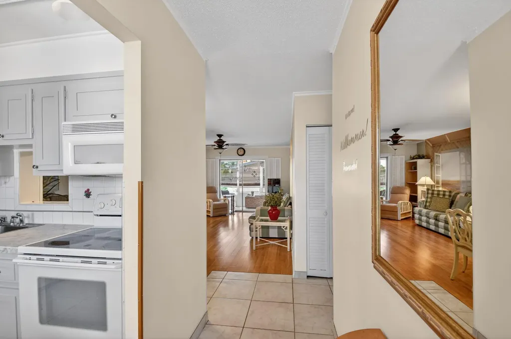 2111 NE 1st Court Boynton Beach FL 33435