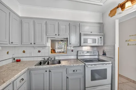2111 NE 1st Court Boynton Beach FL 33435