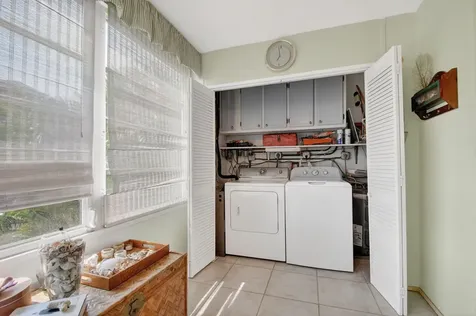 2111 NE 1st Court Boynton Beach FL 33435