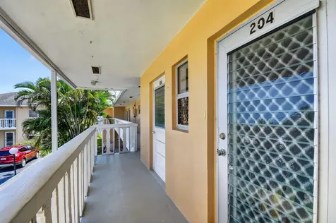2111 NE 1st Court Boynton Beach FL 33435