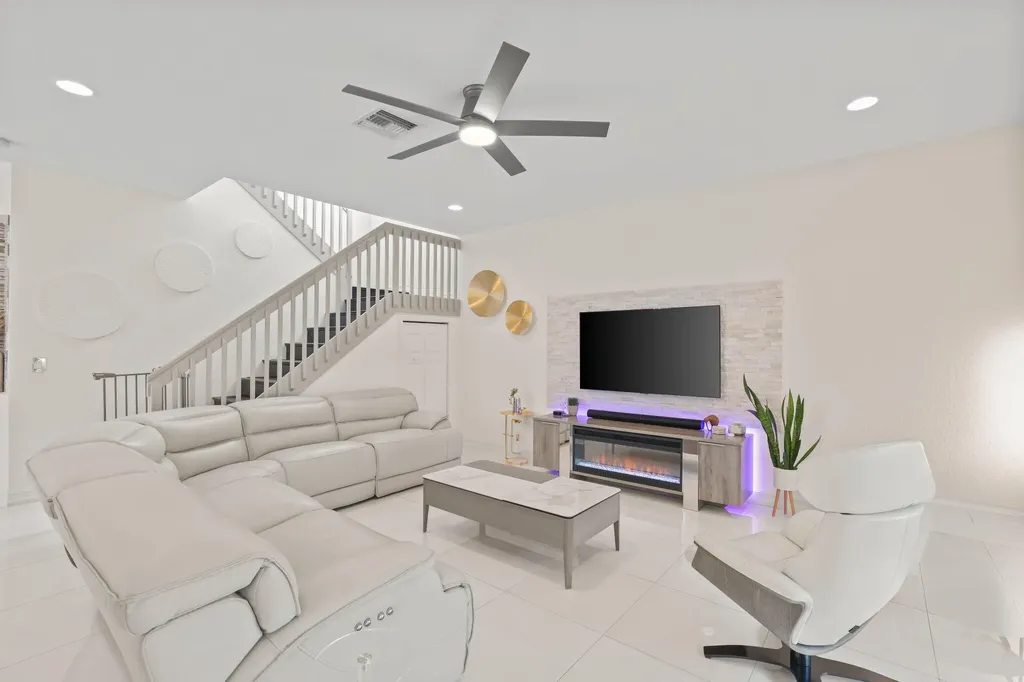8203 Half Dome Court Boynton Beach FL 33473