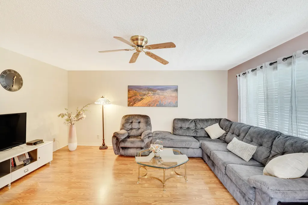 376 Piedmont H Delray Beach FL 33484