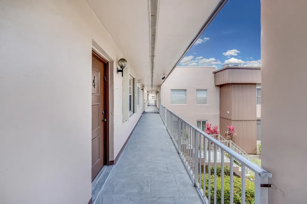 376 Piedmont H Delray Beach FL 33484
