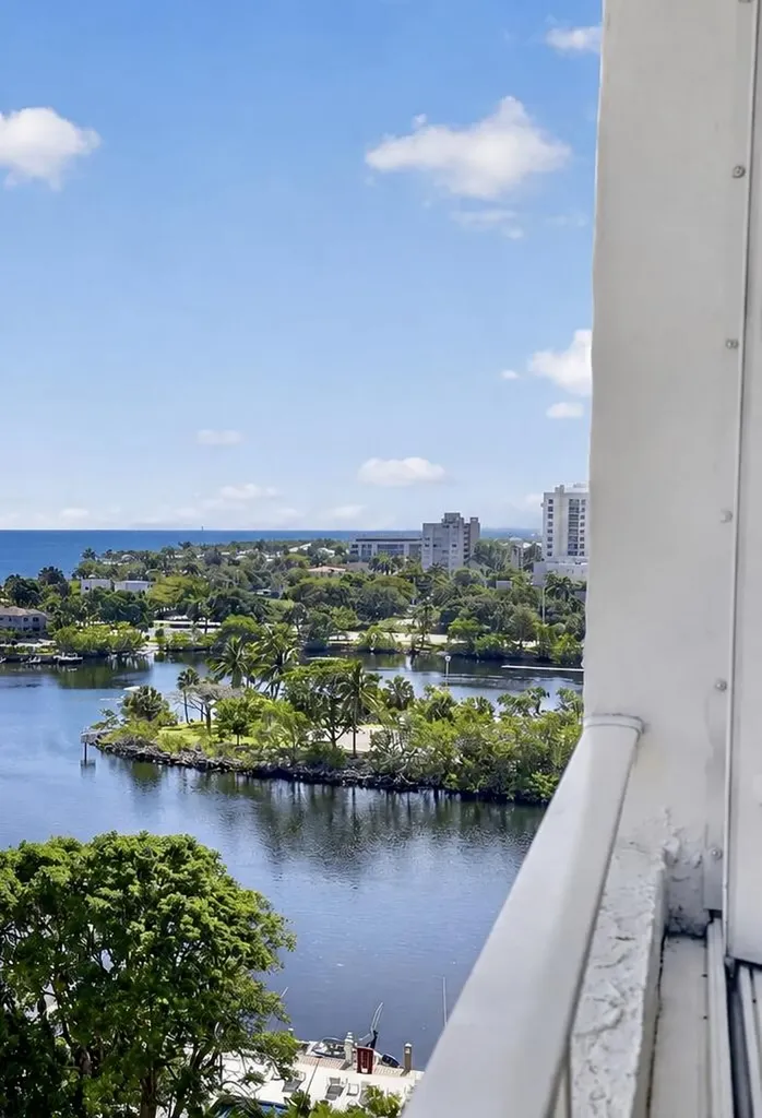1160 N Federal Highway Fort Lauderdale FL 33304
