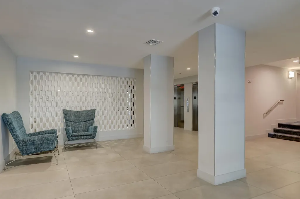 1160 N Federal Highway Fort Lauderdale FL 33304