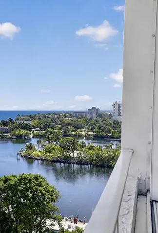 1160 N Federal Highway Fort Lauderdale FL 33304