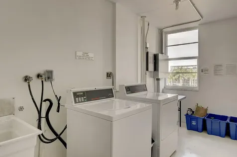 1160 N Federal Highway Fort Lauderdale FL 33304