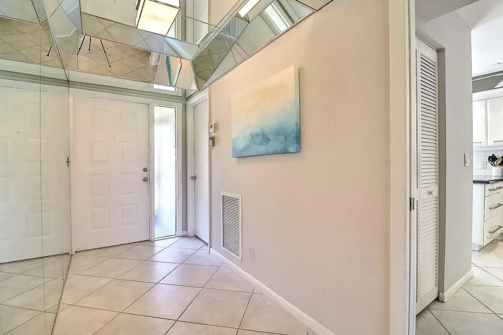 5172 S Fountains Drive Drive S Lake Worth FL 33467