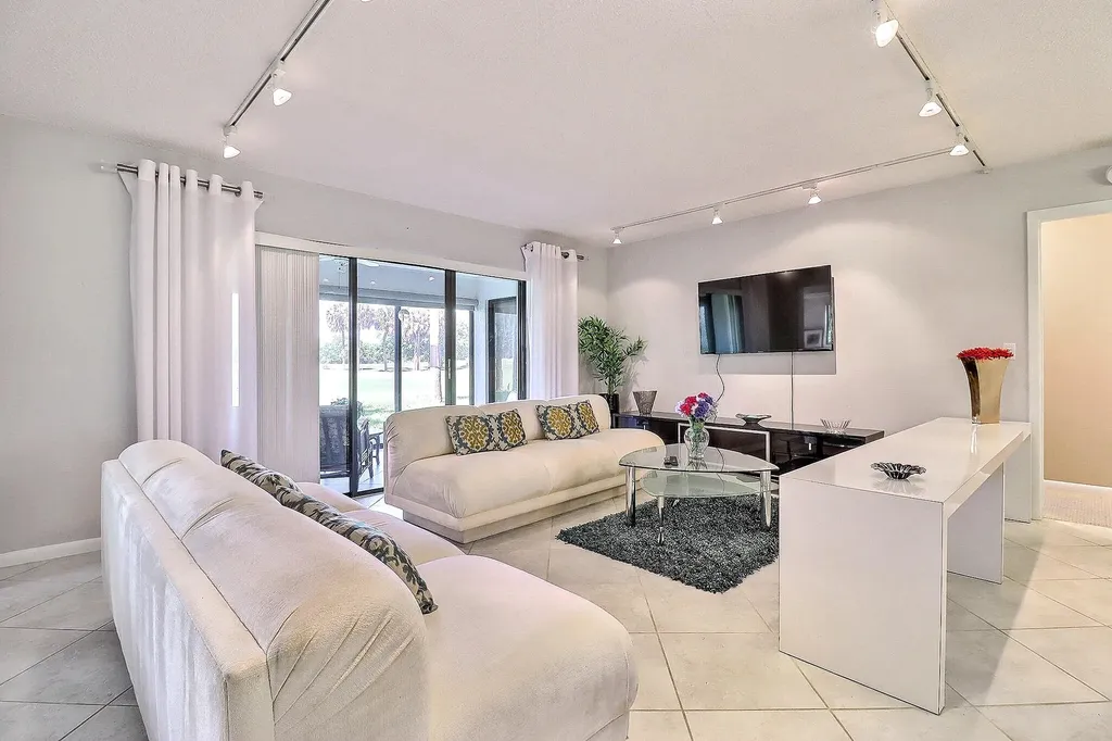5172 S Fountains Drive Drive S Lake Worth FL 33467