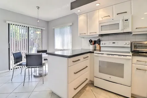 5172 S Fountains Drive Drive S Lake Worth FL 33467
