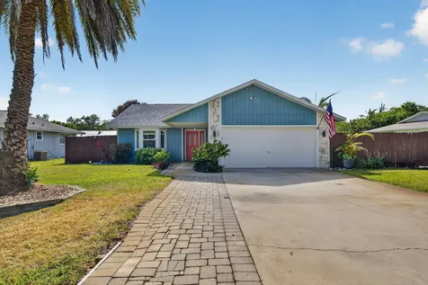 150 9TH Court Vero Beach FL 32962