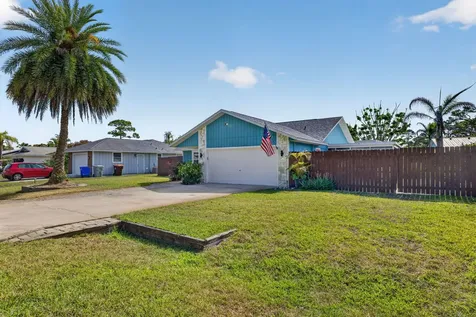 150 9th Court Vero Beach FL 32962