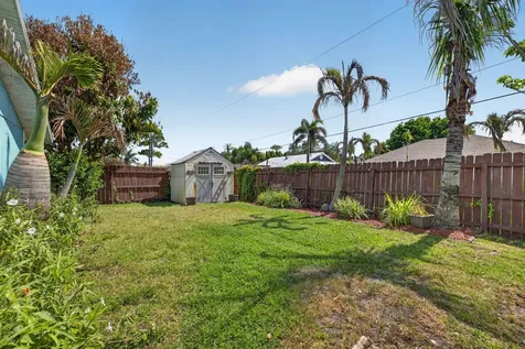 150 9th Court Vero Beach FL 32962
