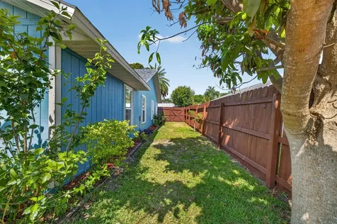 150 9th Court Vero Beach FL 32962