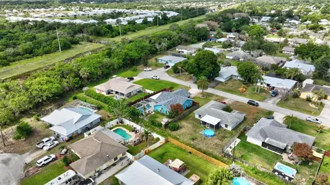 150 9th Court Vero Beach FL 32962