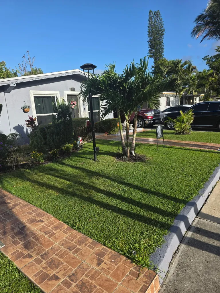 621 SW 56th Avenue Margate FL 33068
