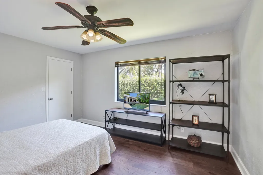 5102 NW 59th Way Coral Springs FL 33067