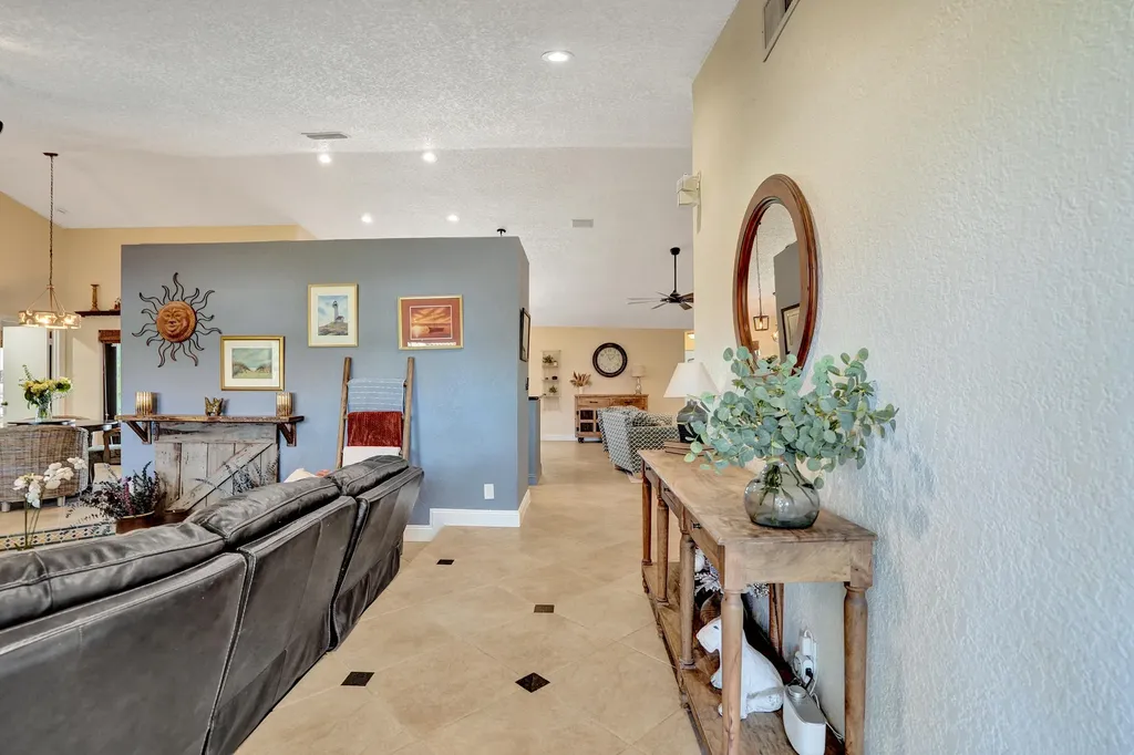 5102 NW 59th Way Coral Springs FL 33067