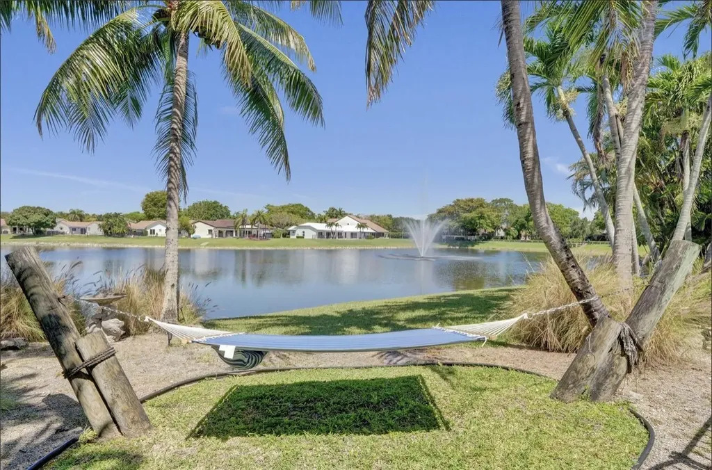 5102 NW 59th Way Coral Springs FL 33067