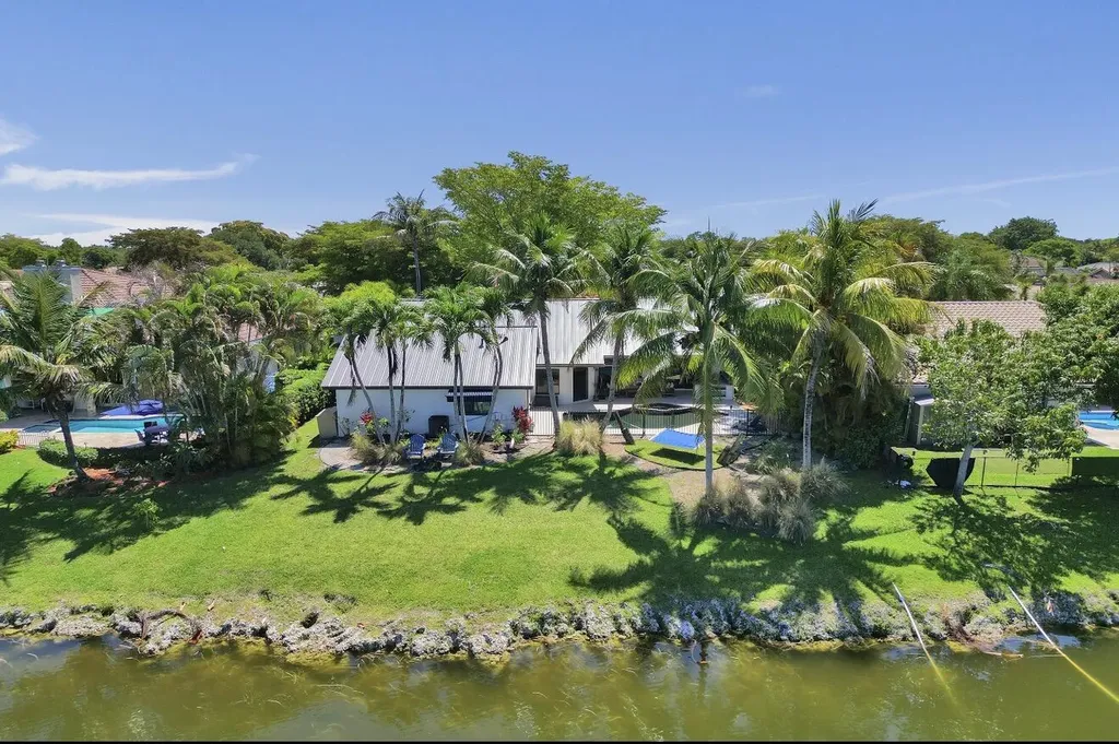5102 NW 59th Way Coral Springs FL 33067