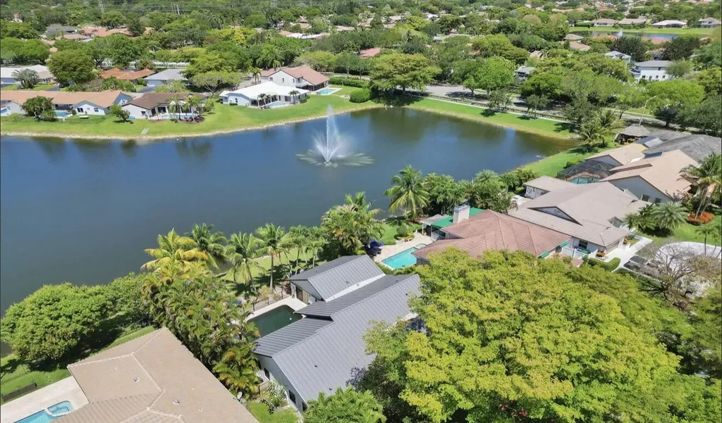 5102 NW 59th Way Coral Springs FL 33067