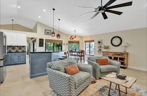 5102 NW 59th Way Coral Springs FL 33067
