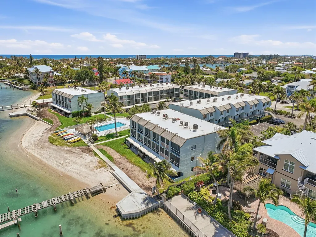 1300 Seaway Drive Hutchinson Island FL 34949